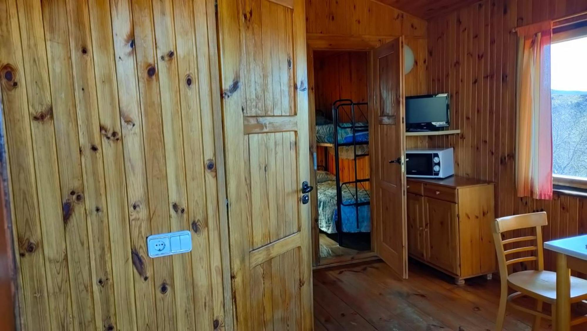 Camping De Cervera De Buitrago Екстериор снимка