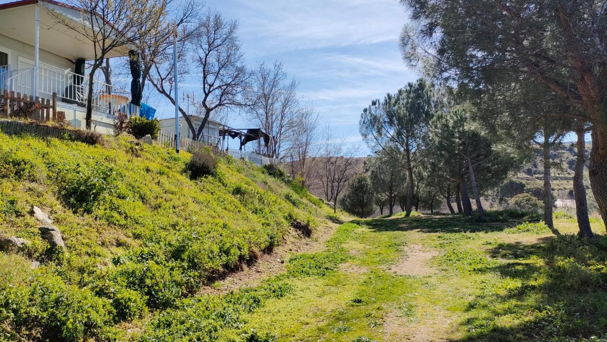 Camping De Cervera De Buitrago Екстериор снимка