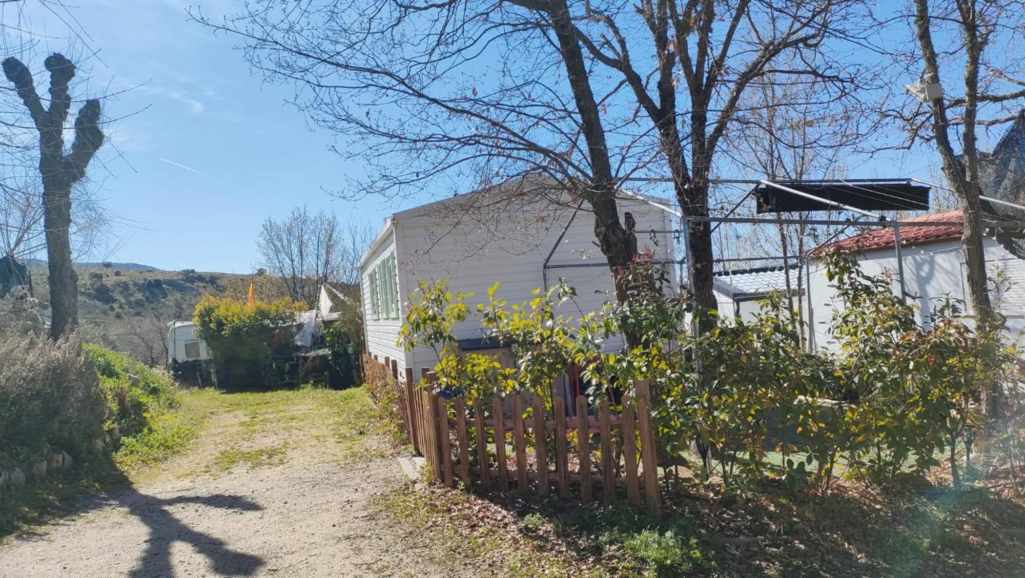 Camping De Cervera De Buitrago Екстериор снимка