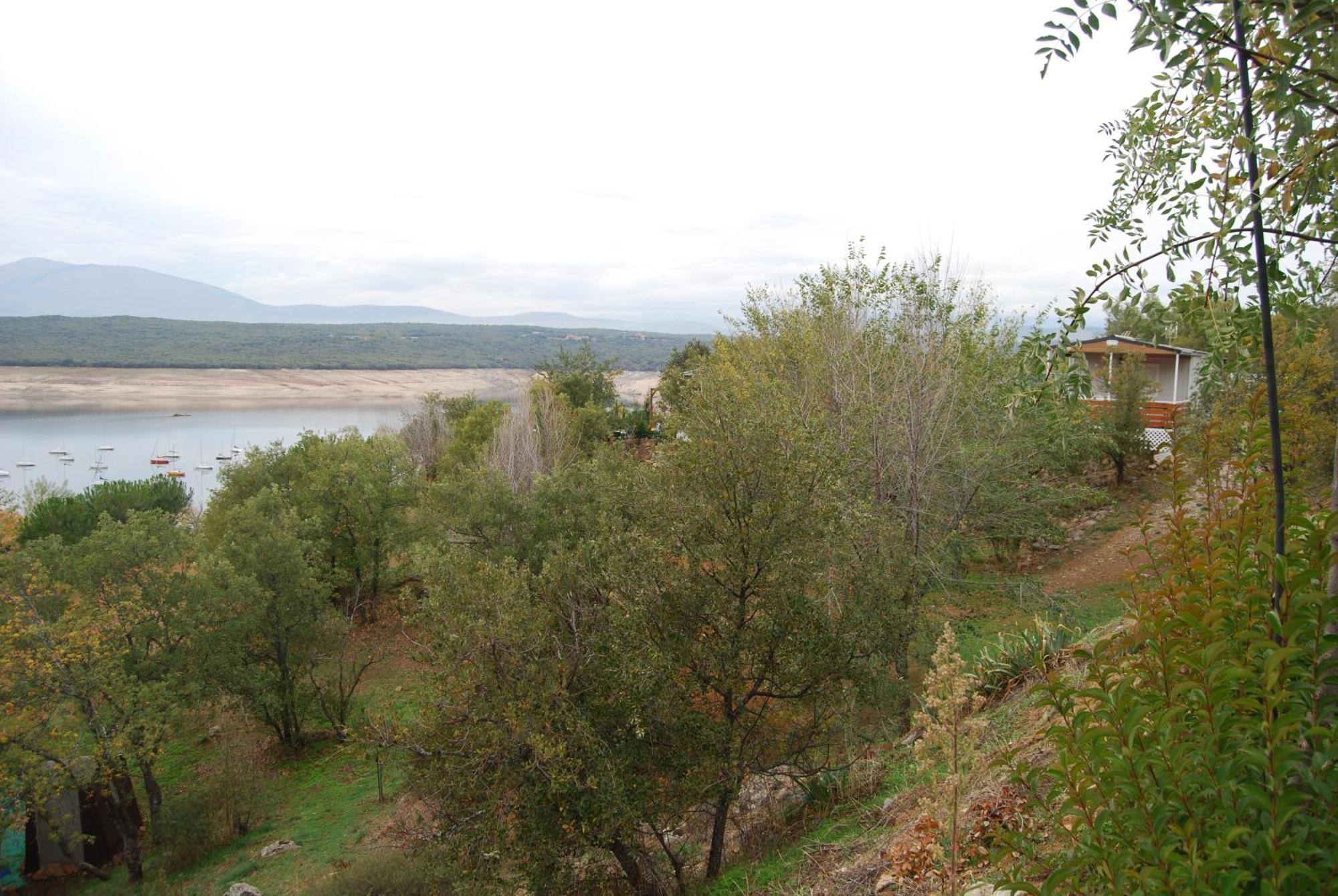 Camping De Cervera De Buitrago Екстериор снимка
