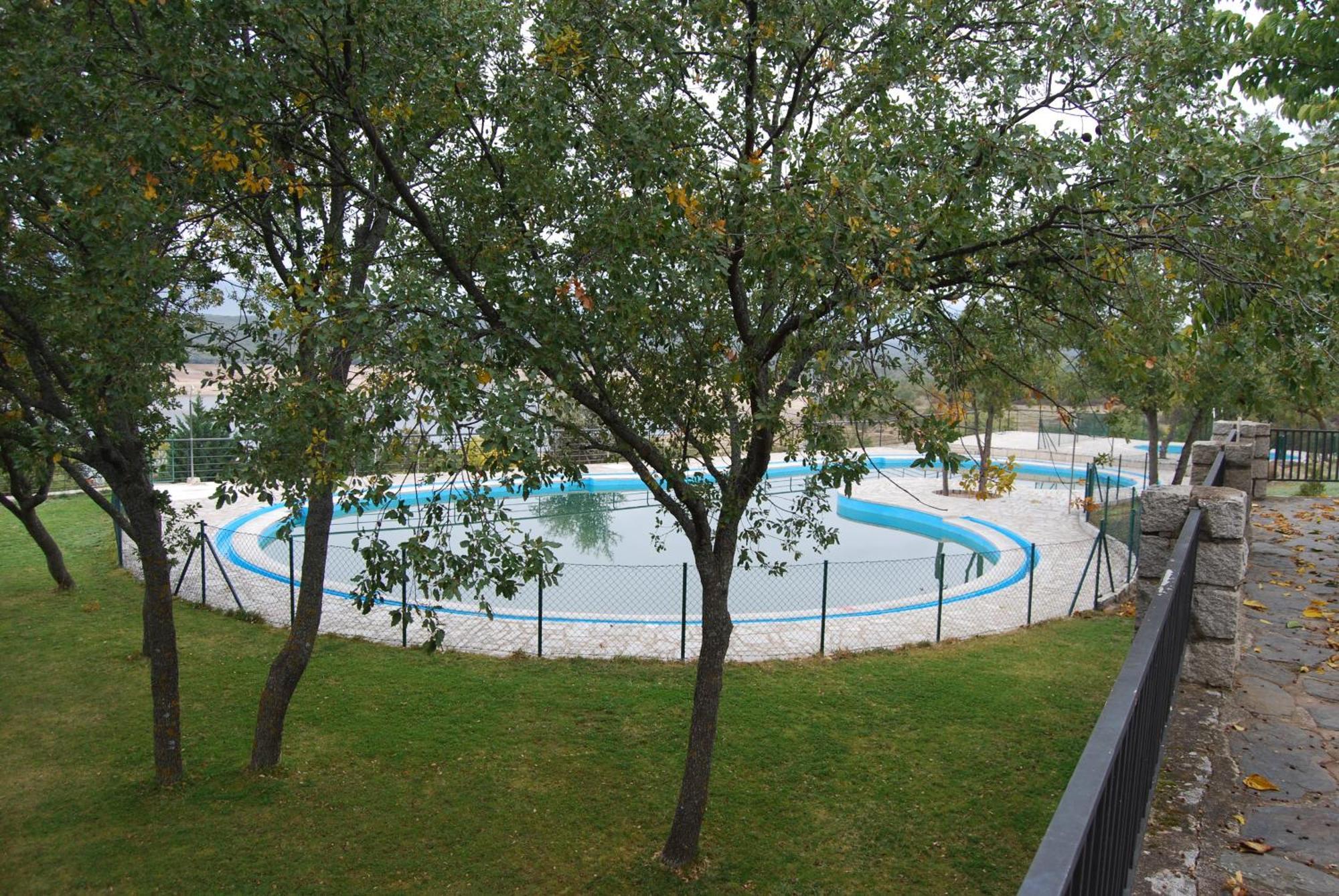 Camping De Cervera De Buitrago Екстериор снимка